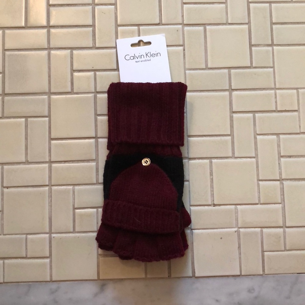 Calvin Klein Winter Gloves... BRAND new
